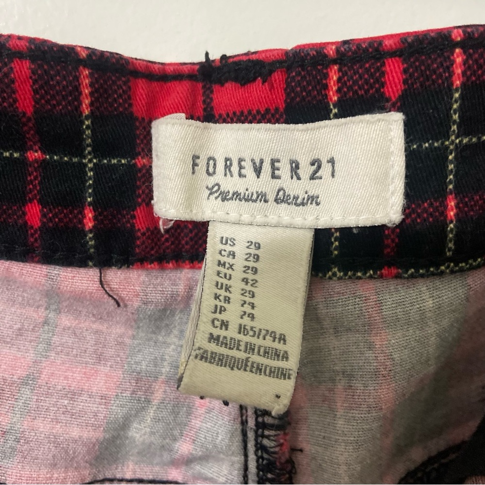 Forever 21 Women’s Red Plaid Flannel Mini Short Shorts Size 29 - Picture 2 of 3